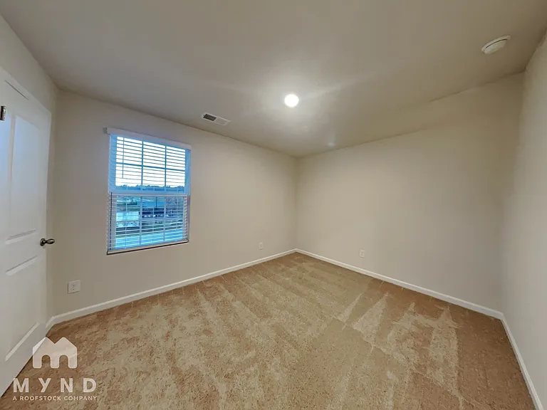 40 Royal Meadow Dr — Photo 22