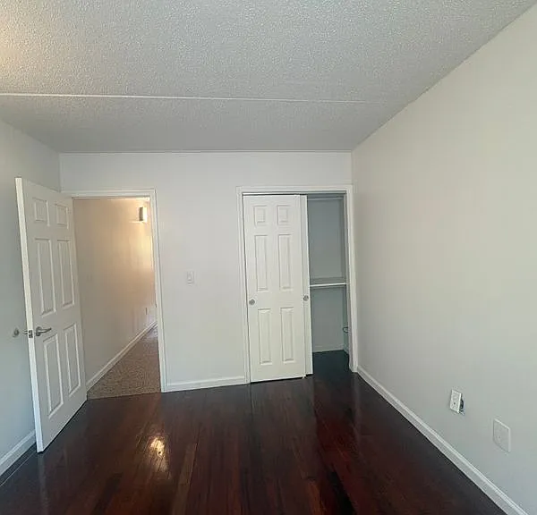 2060 Washington Ave #2 — Photo 4