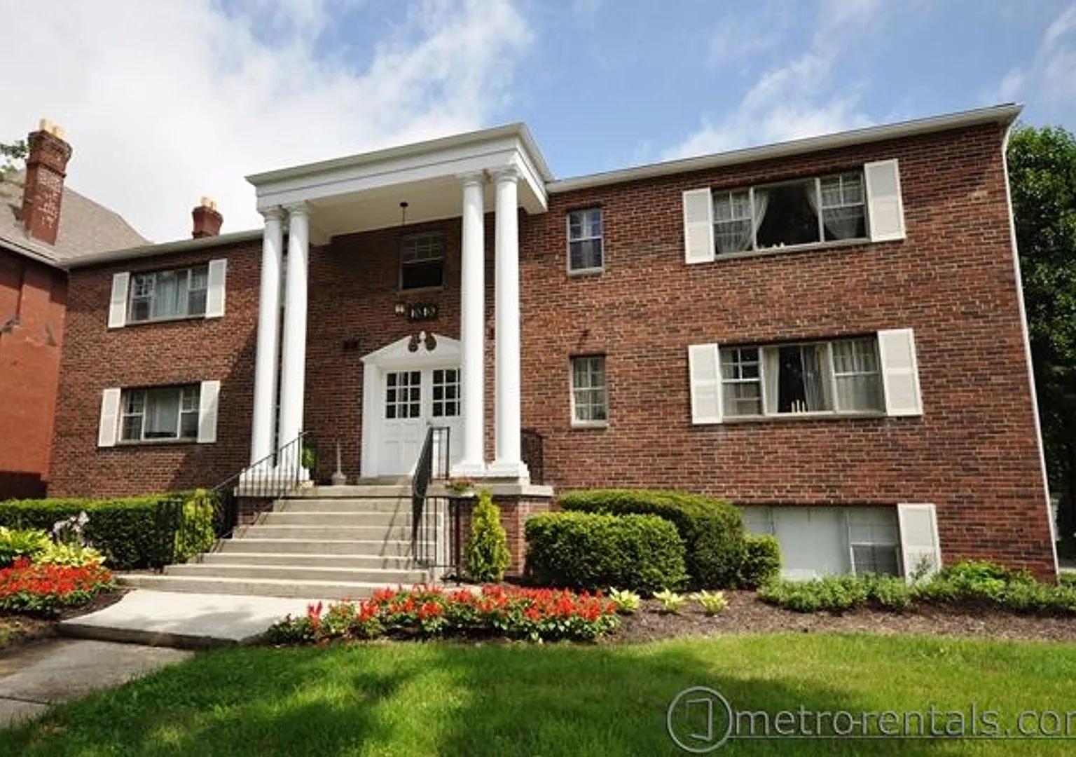 1040 Bryden Rd. — Photo 2