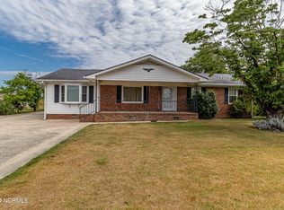 135 Dale Rd, Mount Olive, NC 28365