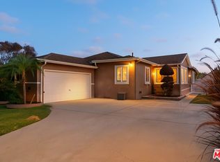 11731 Cimarron Ave, Hawthorne, CA 90250