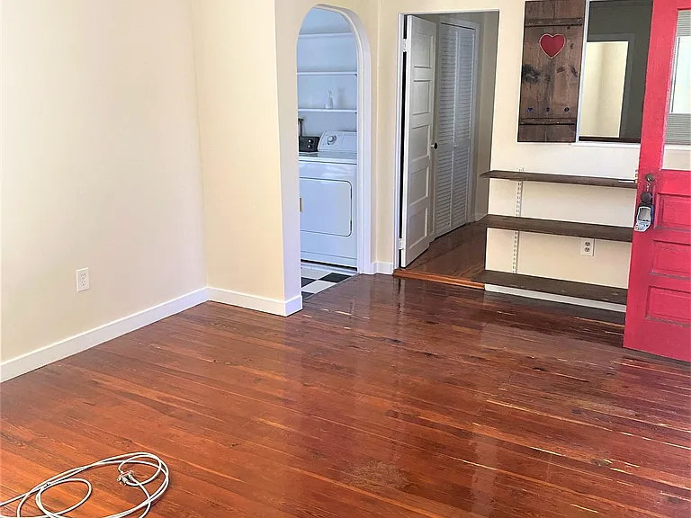 136 Oviedo St #3 — Photo 2