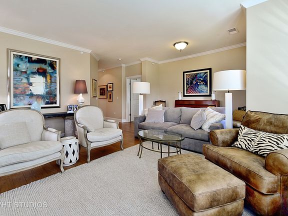 3rd image of 7 E Kennedy Ln APT 301
