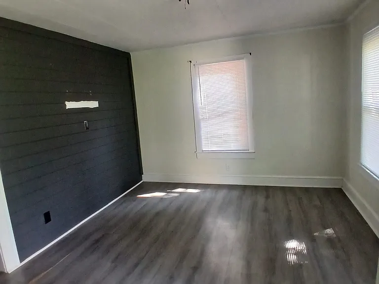 1910 Old Farmer Rd #1910 — Photo 2