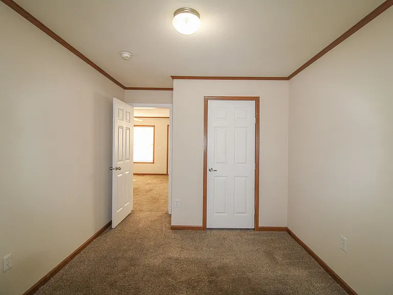 130 Meadows Ln — Photo 19