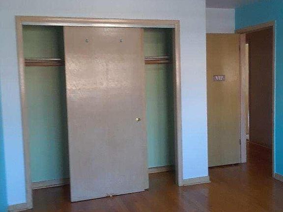4th image of 4435 N Newcastle Ave