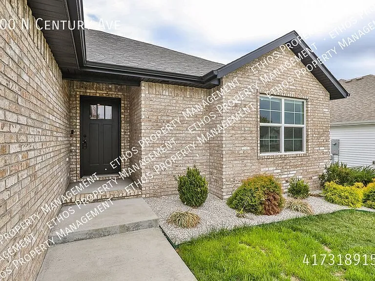 700 N Century Ave — Photo 19