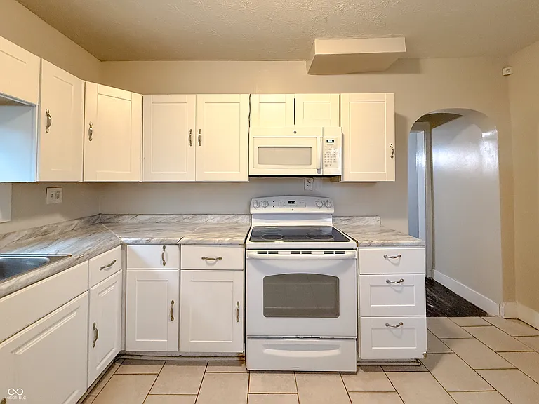232 N Rural St — Photo 7