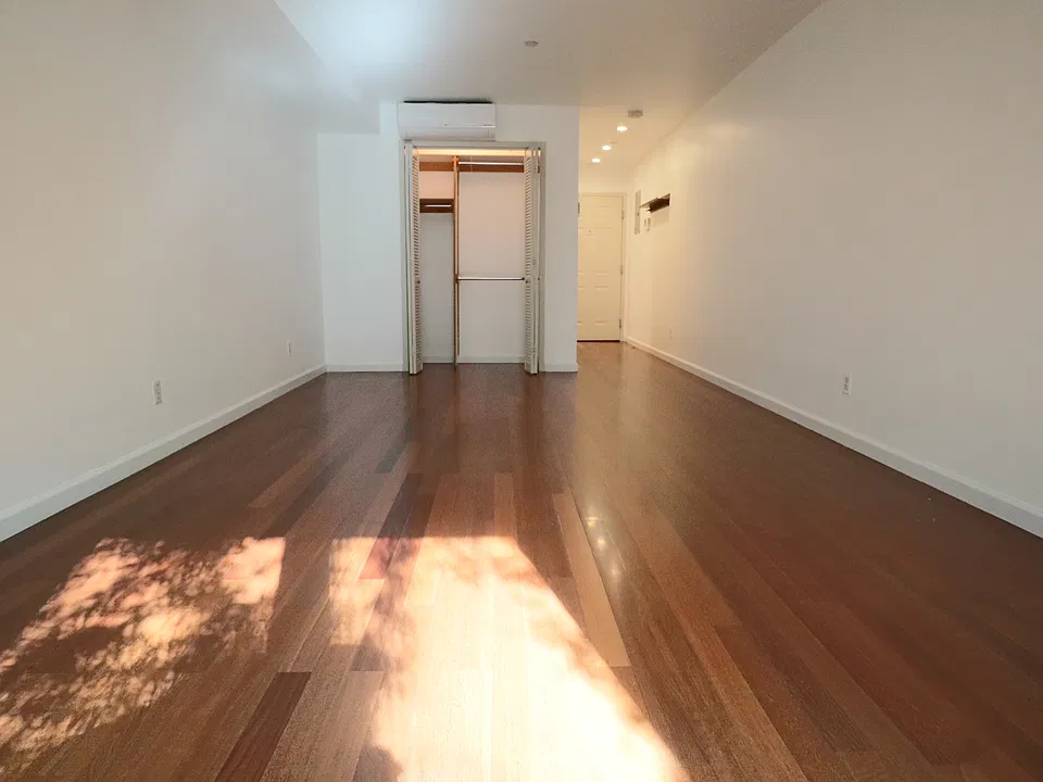 225 E 58th St #3B