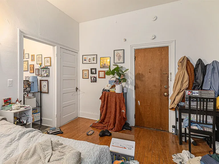 410 N State St — Photo 28