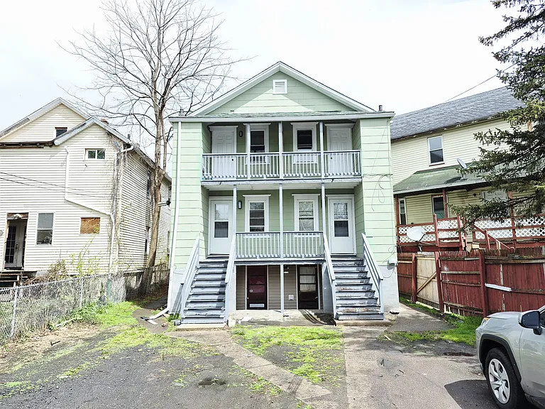 68 Green Pl #1 — Photo 13