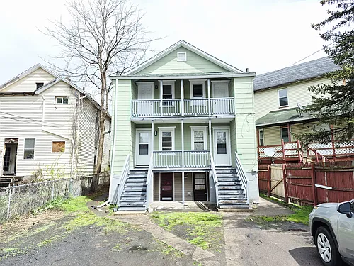 70 Green Pl #2 Photo 1
