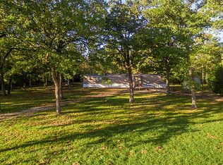 305 Townley Ranch Dr, Huntsville, TX 77320