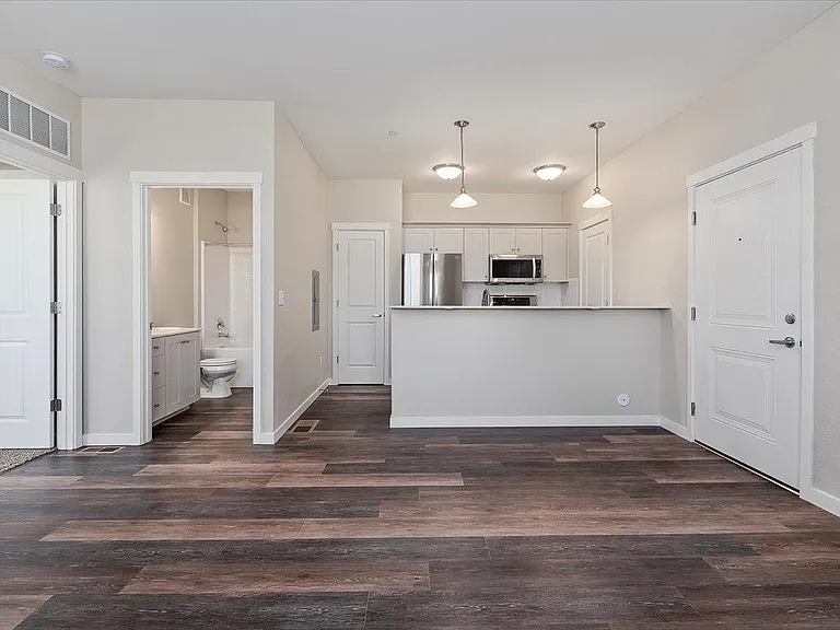 The Summit Apartments — Photo 46