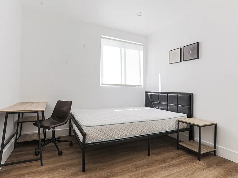 1601 W 35th St #15 — Photo 18