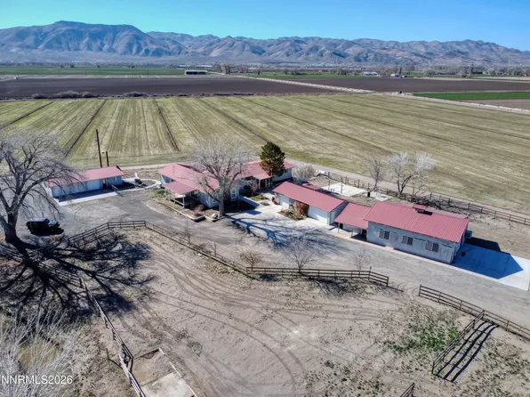 30 E Tognoli Ln, Yerington, NV 89447