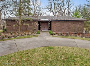 24 Robin Hood Rnch, Oak Brook, IL 60523