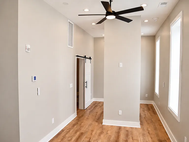 128 N Water Ave — Photo 4