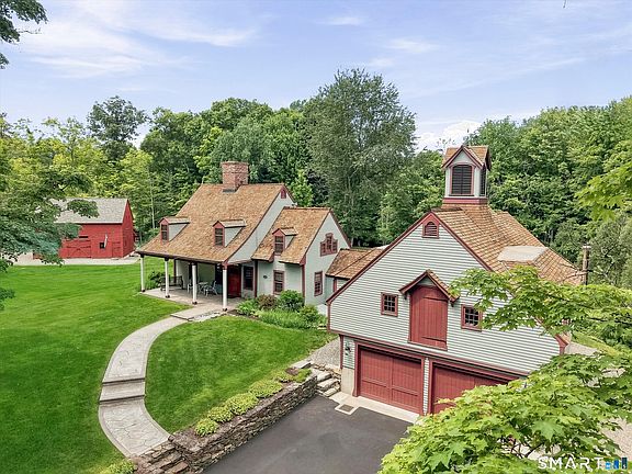 2nd image of 26 Codfish Hill Road