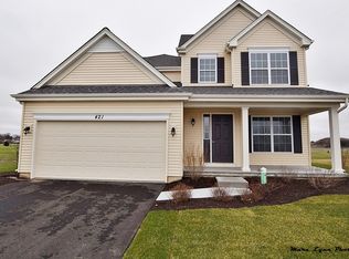 421 E Becker Pl, Sycamore, IL 60178