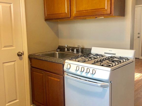 2nd image of 1416 Townley Dr APT I
