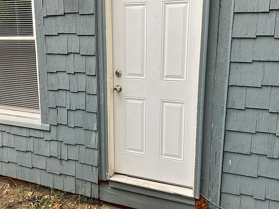 2nd image of 244 Crosby St #2
