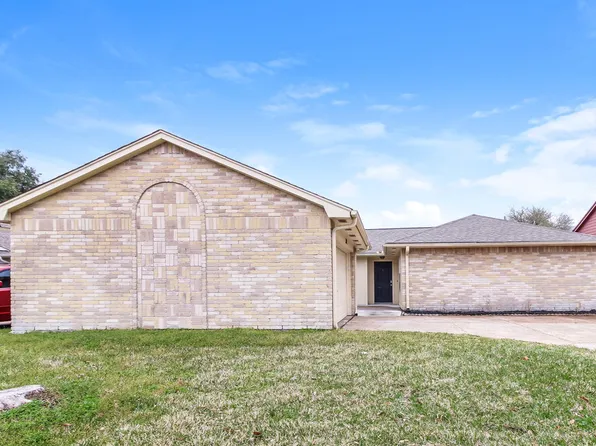 9938 Shell Rock Rd, La Porte, TX 77571