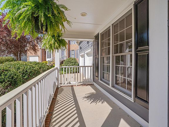5th image of 709 Basil Dr