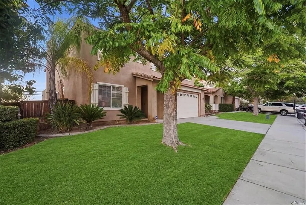 4 bed, 3.0 bath, 2484 sqft, $4,100 — Photo 4