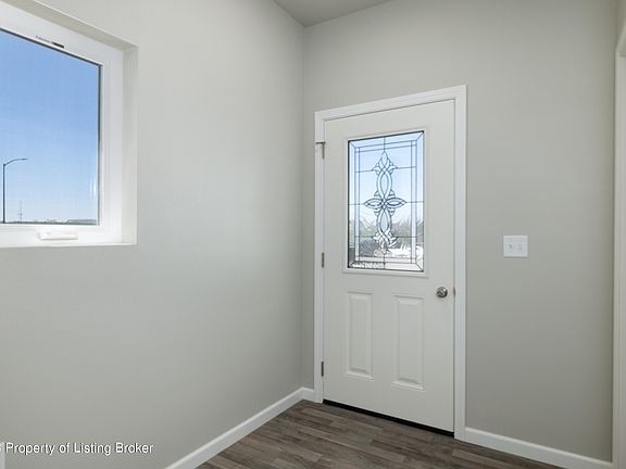 2nd image of 3221 Lyons Ave