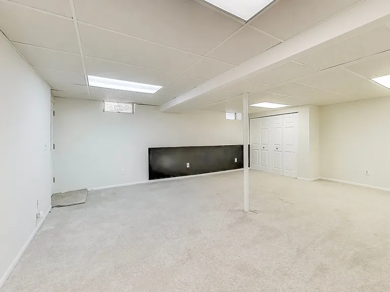 1337 Crockett Ln — Photo 28
