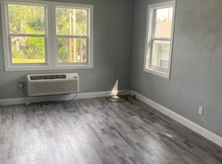 205 Shady Pl APT 3, Daytona Beach, FL 32114