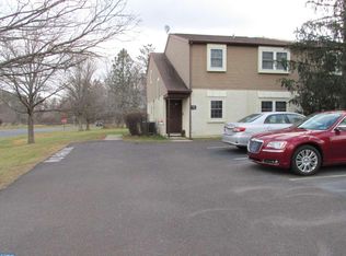 102 Dean Dr, Perkasie, PA 18944