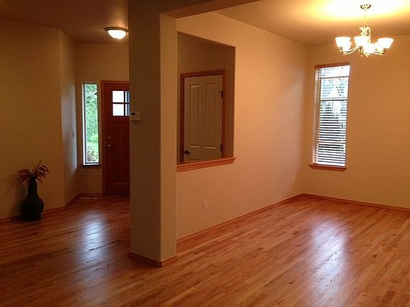 Entry and Dining