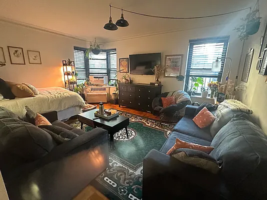 208 East 28th Street #3H