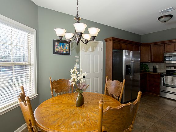 3rd image of 166 Eagle Cove Dr