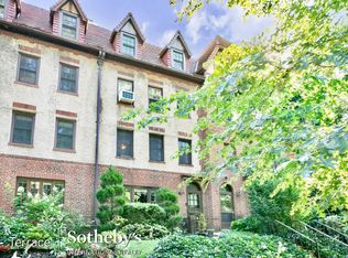 172 Burns St, Forest Hills Gardens, NY 11375