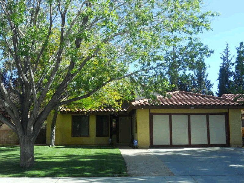 1st image of 1034 E Avenue J6