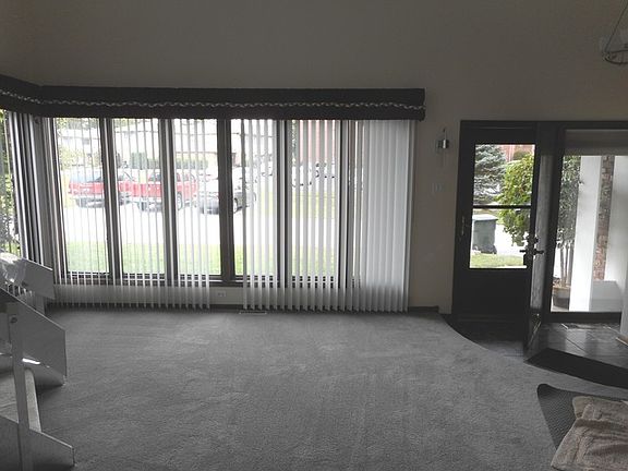 2nd image of 27 Lucas Dr