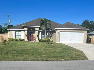 2677 SW Cadet Cir, Port Saint Lucie, FL 34953