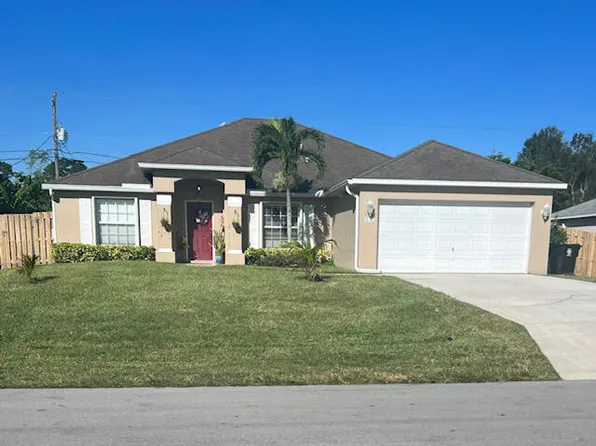 2677 SW Cadet Circle, Port St Lucie, FL 34953