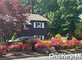 274 Terry Rd, Smithtown, NY 11787