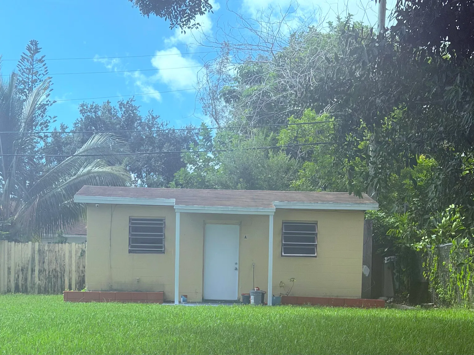 1 bed, 1.0 bath, 1872 sqft, $1,100 — Photo 1