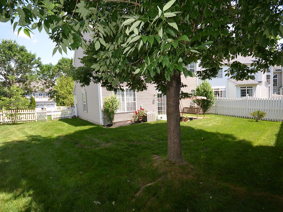 2nd image of 4 Marion Dr