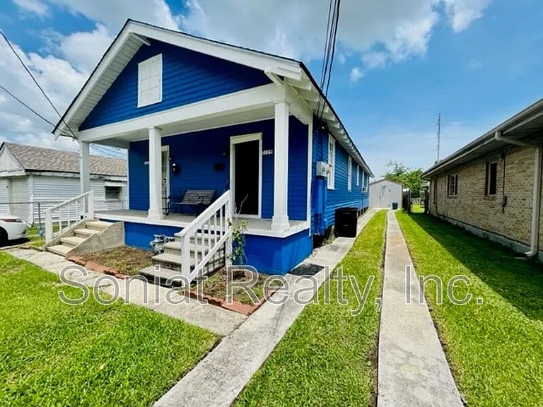 2129 Mandolin St — Photo 2