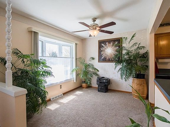 4th image of 34939 Glen Dr
