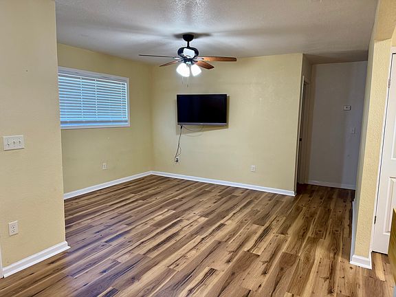4th image of 1025 Bowman Dr