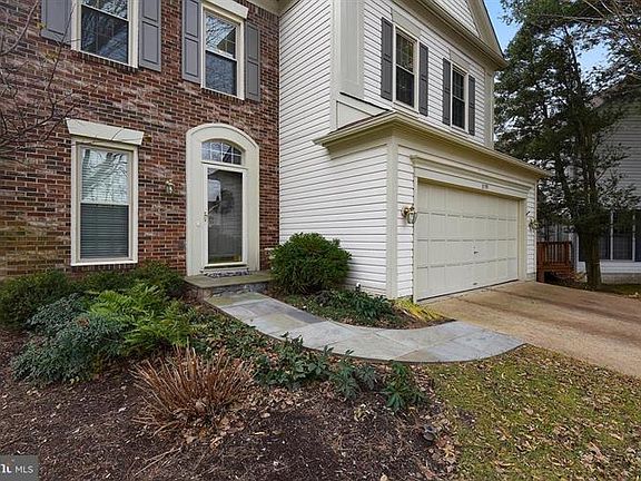 2nd image of 3799 Parkland Dr