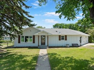 615 18th Ave SW, Minot, ND 58701