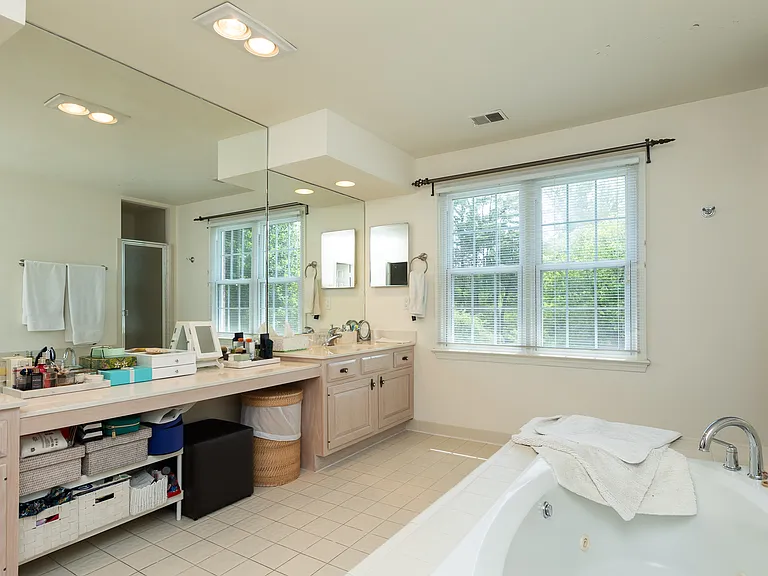 8809 Saunders Ln — Photo 51